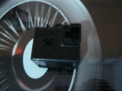 Relé / Relais / Rele / Relay  Toyota Avensis  86650-13010 8665013010 068900-3570