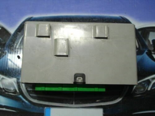 La unidad de control de alarma Volvo V40 Kombi 30889338