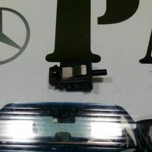 Cambiar guantera BMW E31 E32 E34 E36 E39 E38 E60 1388278 6131-1388278