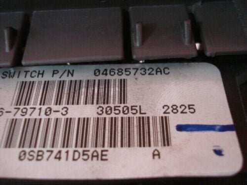 Botonera Elevalunas  CHRYSLER VOYAGER 04685732AC 30505L 04685800AA