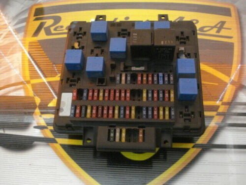 Caja de fusibles DAF 5010392687D 154712031701