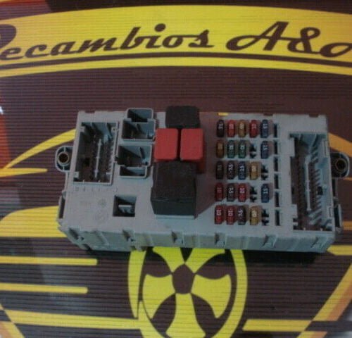 Caja de fusibles Fiat Punto 51744896NPL 46552681CPL 51744896 46552681