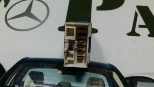 Botonera Elevalunas Fiat B569