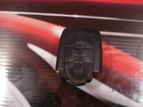 Alojamiento de la llave de control remoto Audi A3 A4 A6 A8 4D0837231K