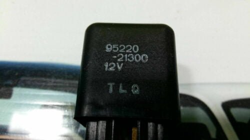 Relé / Relais / Hyundai Sonata Coupe (Tiburon) MK1 96-01 9522021300 95220-21300