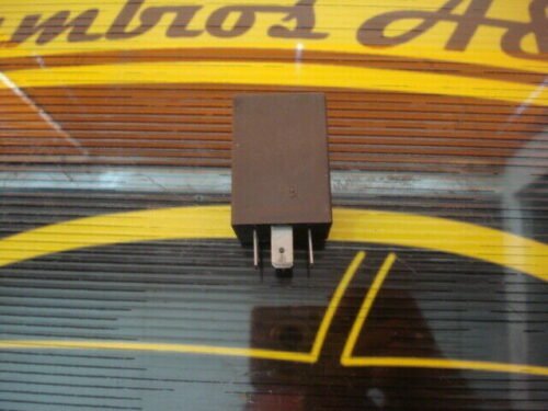 Relé  Relais Rele IVECO 500369986 24V 538.11