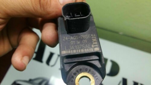 Sensor Airbag Jaguar XK XK8 XKR X100 LJA1975AG Z4-AQS-7656 TEMIC 01W09