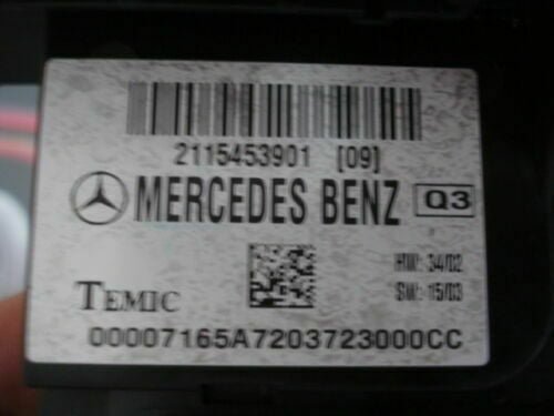 _57 Caja de fusibles / Mercedes E-Klasse W211 220CDI 2115453901 Q3 TEMIC