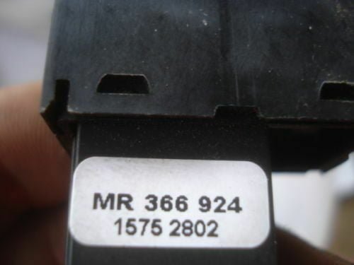 Interruptor switch / Mitsubishi Carisma MR366924