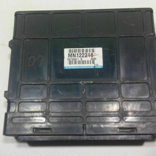 Centralita del motor / MotorSteuergerat / MITSUBISHI MN122218 E6T38971H