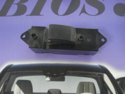 Interruptor de la ventana / Mitsubishi Colt MN141018 C8D-D389M