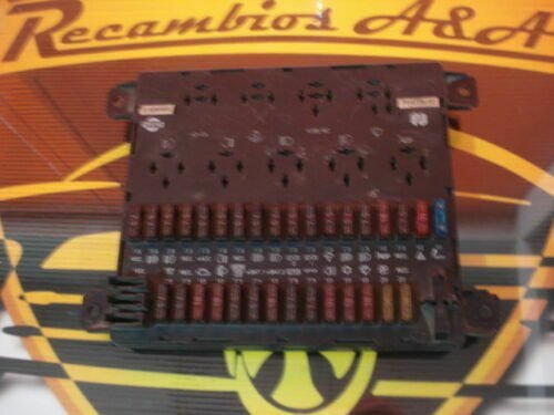 Caja de fusibles Nissan 01506560-1 015065601