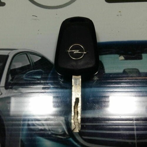 _57 Alojamiento de la llave de control remoto Opel