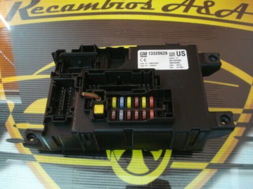 Caja de fusibles Opel Corsa 13320628 13320628US 401154265 28224264