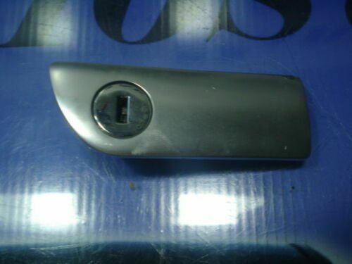 Guantera AUDI TT 8N1857095 8N1 857 095