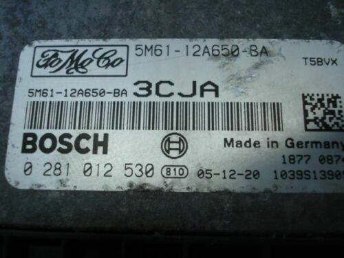 Centralita del motor Mazda 5M6112A650BA BOSCH 0 281 012 530 0281012530 3CJA