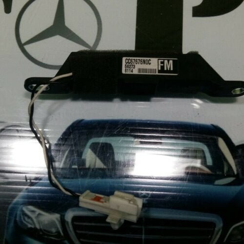 Fijación de la antena / MAZDA CC67676N0C 56273 FM