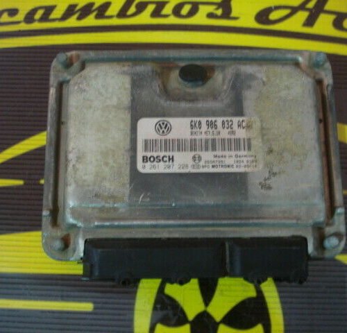 Centralita del motor Seat Ibiza  BOSCH  6K0906032AC 6KO906032AC 0261207228