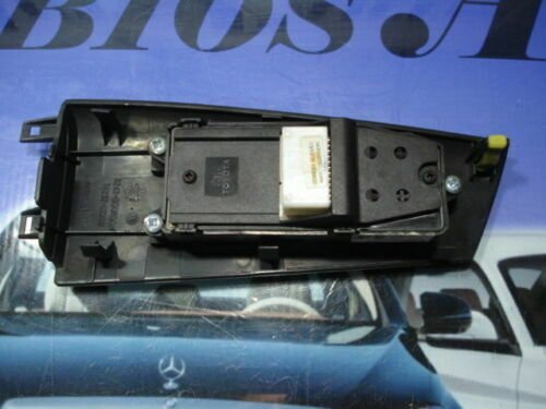 Botonera Elevalunas Toyota Corolla E12 848200F040 84820-0F040 84802-02271-B0