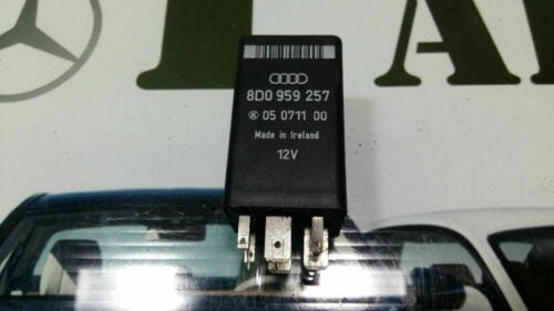 Relé relais relay Audi A4 A6 A8 Nr.365 8D0959257 8D0 959 257