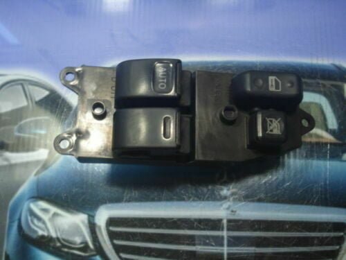 Botonera Elevalunas / Toyota Yaris 011-5B40 8482010100 84820-10100