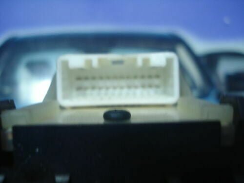 Botonera Elevalunas Toyota Avensis 8480205210B0 8482005100 84820-05100