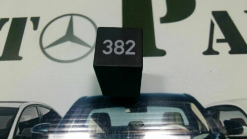 Relé La entrada de luz Audi A8 D2 4D0 907 131 4D0907131 D11301 4DO907131