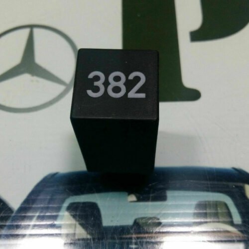 Relé La entrada de luz Audi A8 D2 4D0 907 131 4D0907131 D11301 4DO907131