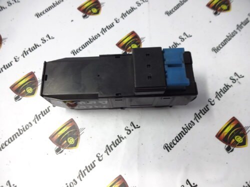 Botonera Elevalunas Ssangyong Musso 8582005700LAD 85820-05700 96190771 96190775