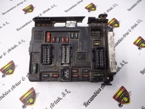 BSM Caja de fusibles Citroen  Peugeot  B3 964349888000 9643498880-00 T118470003G