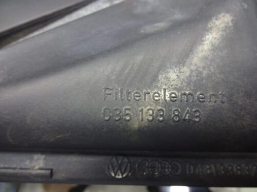 Caja del filtro de aire Audi 035133843 048133837