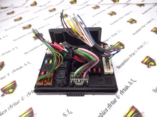 Caja de fusibles Nissan Qashqai 284B7JD000 284B7-JD000