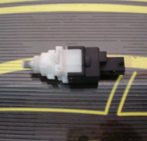 Interruptor de la luz de freno Alfa Romeo Citroen Fiat 46840510