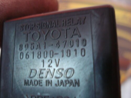 Relé Relais Toyota Avensis 895A147010 895A1-47010 061800-1010