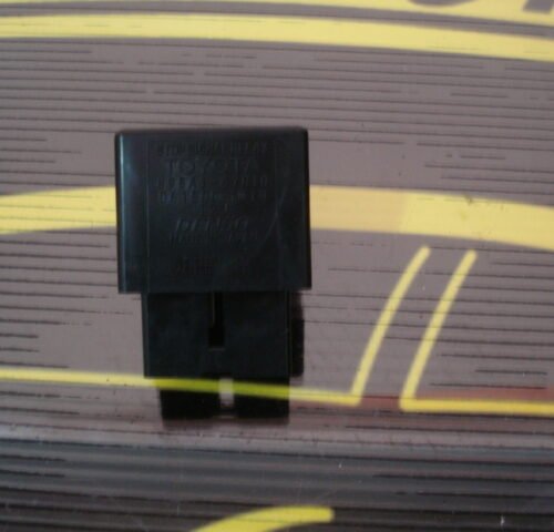 Relé Relais Toyota Avensis 895A147010 895A1-47010 061800-1010