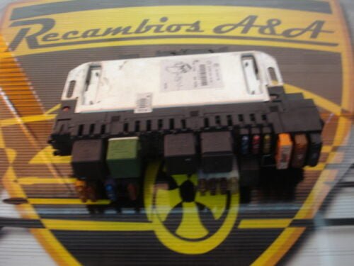 Caja de fusibles Mercedes-Benz W220  A0205451832 05045120