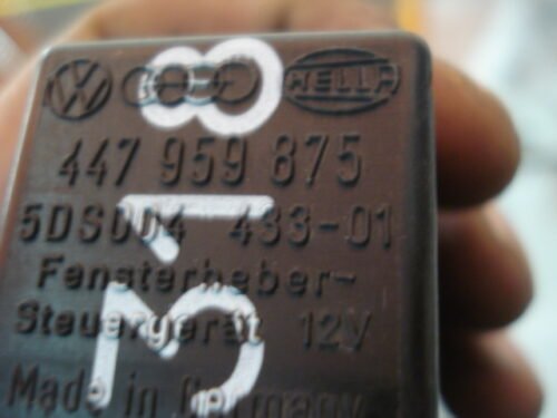 Elevalunas relé Audi 447959875 447 959 875 HELLA 5DS00443301 5DS004433-01