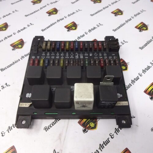 Caja de fusibles Nissan Atleon 243109X402 24310 9X402