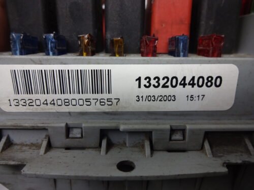 Caja de fusibles Peugeot Boxer Fiat 1332044080