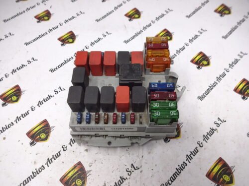 Caja de fusibles Peugeot Boxer Fiat 1332044080