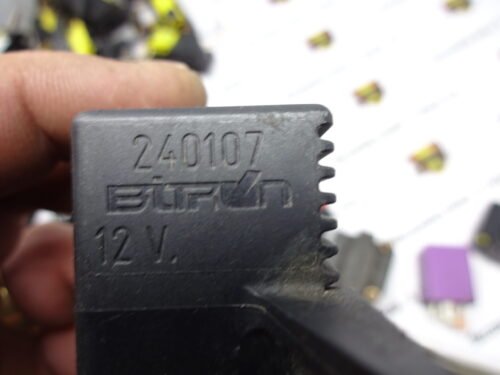 Relé de la bomba de combustible Citroen Peugeot 206 207 Bj.07-10 240107 240 107