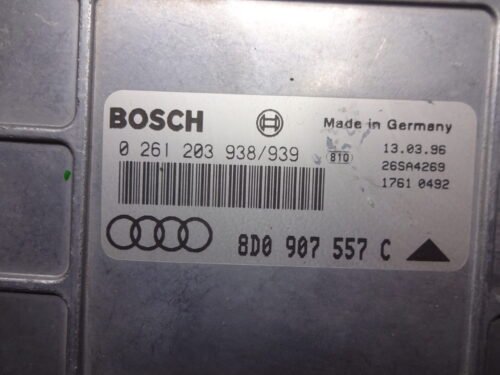Centralita del motor  AUDI 0261203938 8D0907557C  0261203938/939