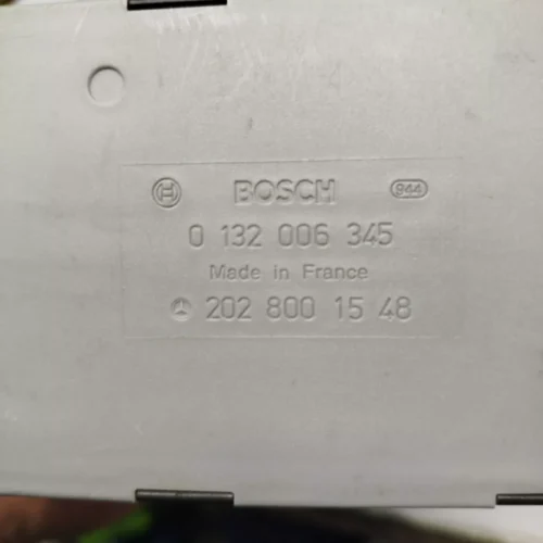 Bomba cierre centralizado Mercedes-Benz C-Klasse W202 2028001548 0132006345