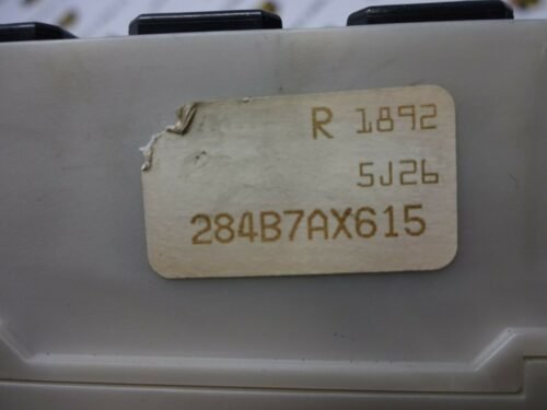 Caja de fusibles Nissan Micra 284B7AX615