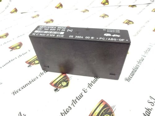 Relé de intermitencia Mercedes 1408207126 (06) WC 05390400 PC/ABS-GF