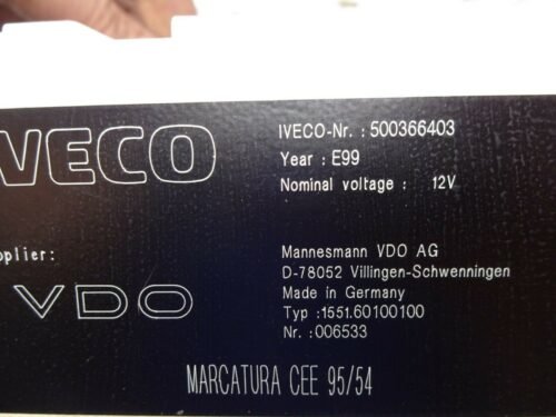 Cuadro de instrumentos / Iveco Daily 500366403 L99 D-78052 VDO 1551.60100100