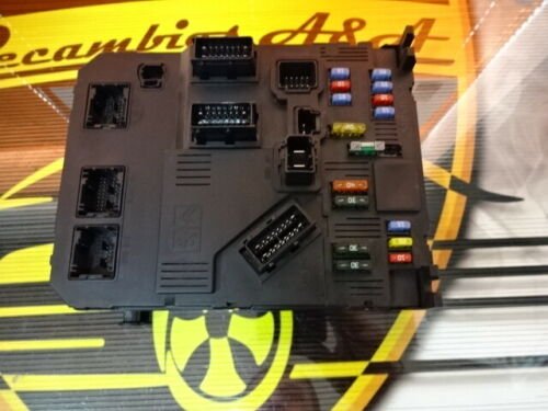 BSI Caja de fusibles Peugeot 1007 BSI-F04-00 SIEMENS S118085400A 9659579180
