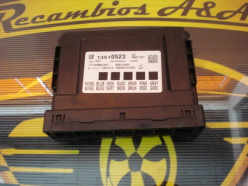 Caja de fusibles Opel Astra MOKKA 13510523  F00HJ01515