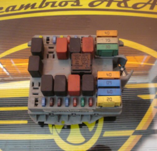 Caja de fusibles  FIAT PUNTO 46835587