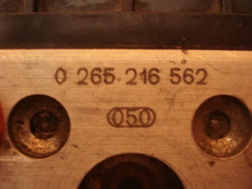 DSC05695 ABS Audi A4 VW Passat 0265216562 8E0614111AD 0273004282